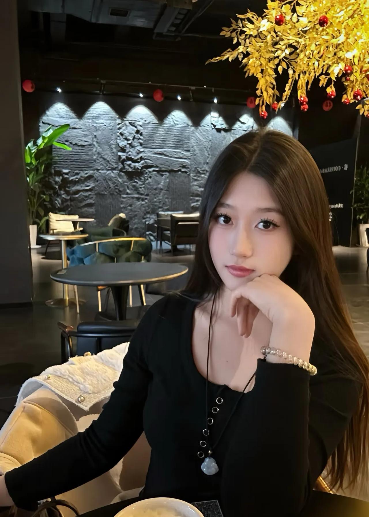 咖啡馆的温馨角落，享受悠闲时光