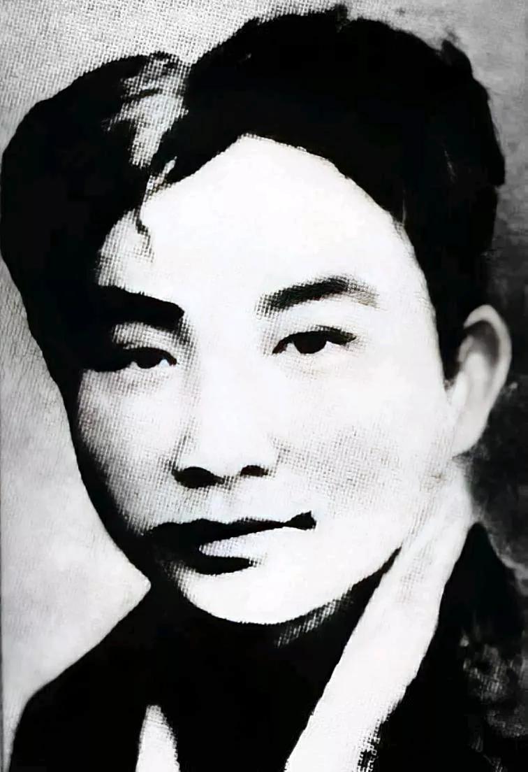 1935年，2名被捕地下党员临行刑前，监狱看守突然说：“我可以救你们出去，但只能