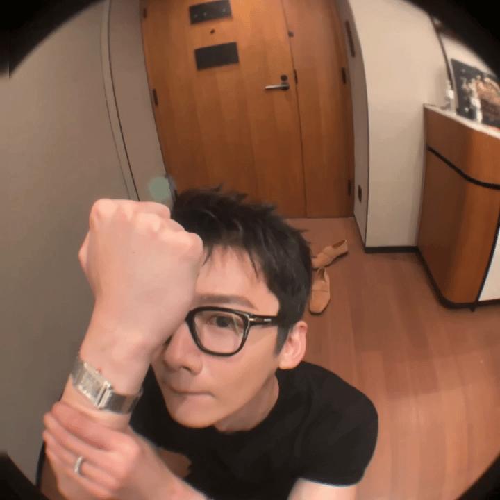 白敬亭就是宝宝  不信你看[色][色][色]别否认了 你就是宝宝[哆啦A梦花心]