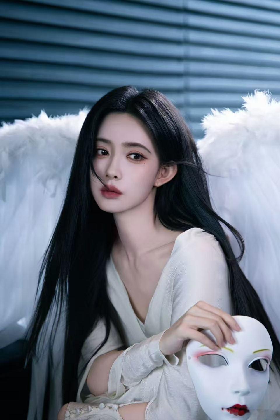 孟子义曾黎对眼睛太友好了孟子义曾黎双强女赛道颜值与气场双双在线，画面赏心悦目，每