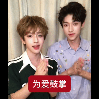 做两个表情包胡闹一下
