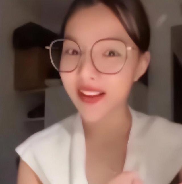 “我拿着中国人的钱来中国上学，就是为了用中文告诉中国人，南海的西沙群岛是越南的，