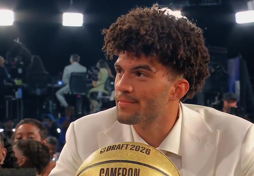 哥们一脸巨星像啊， 榜眼有戏nba选秀大会