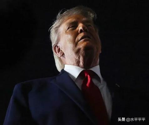 6月14号，特朗普80大寿，有喜也有怒。
普京打来了电话，泽连斯基也打来了电话，