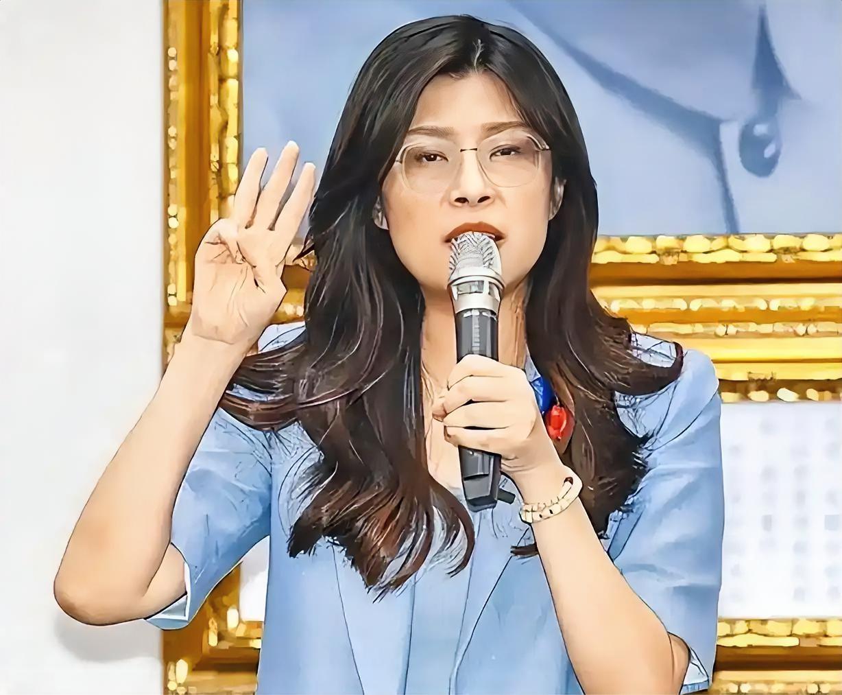 九问郑丽文计划6月访问美国：
1、是“汇报工作”还是“到此一游”？
2、是“党内