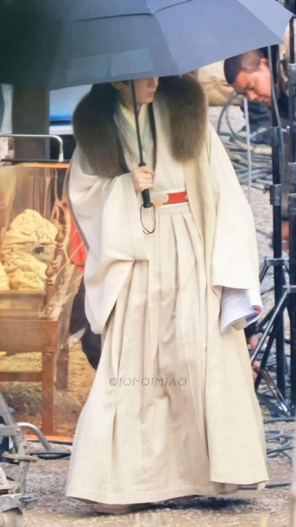 正经剧真的不要不要不要总穿孝服 