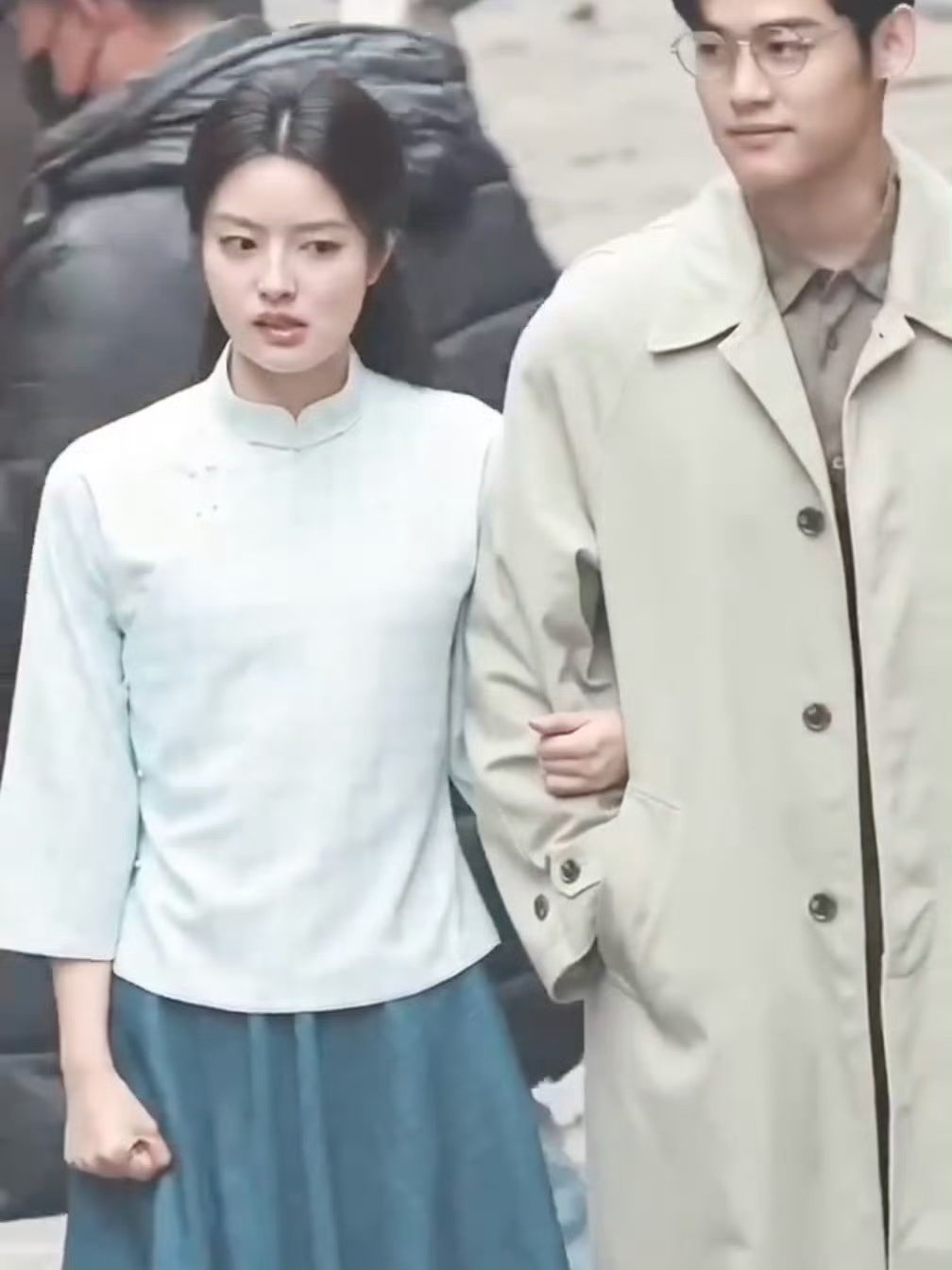 徐若晗 挂脸有啥说啥徐若晗表情看像是太冷的表情，不像挂脸吧。 