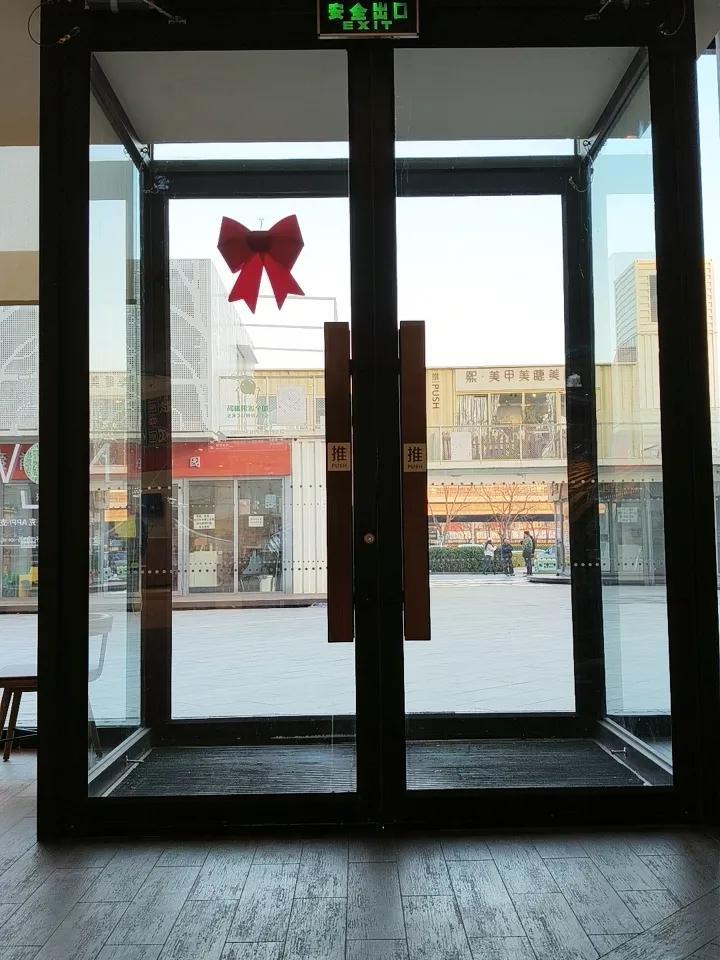 关键都能携带小男孩弟兄几个了。