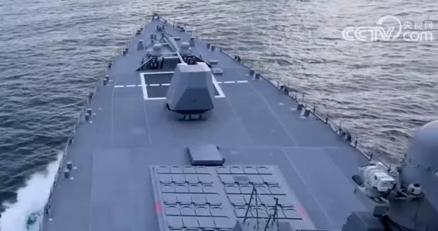 俄罗斯 专家有一句话说的话糙理不糙：如果中国真的跟 日本 打起来，那么想在中国屁