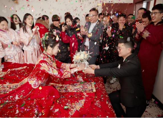 丢人丢大了！上周，四川老战友给我发来结婚请柬，我开车1670公里，提前一天从山东