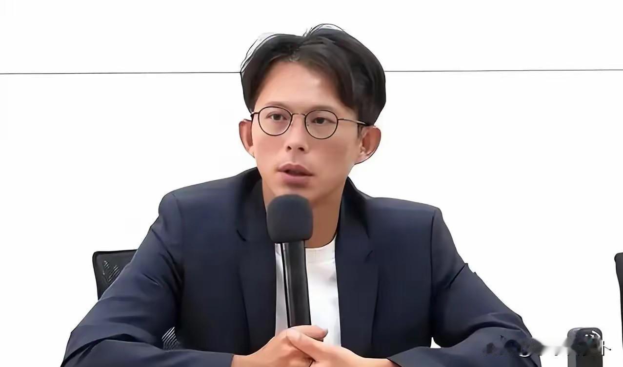 台“民众党主席”黄国昌发表声明，
4月8日，针对郑丽文在南京中山陵拜谒孙中山先生