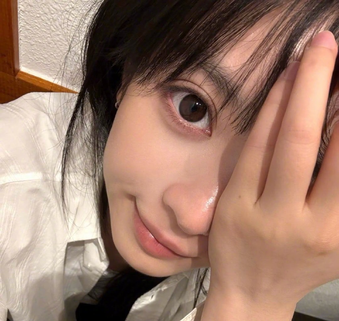 #咪咕星鲜事##田曦薇 记得给我开美颜# 至今没找到浓眉大眼的任何缺点...妈生