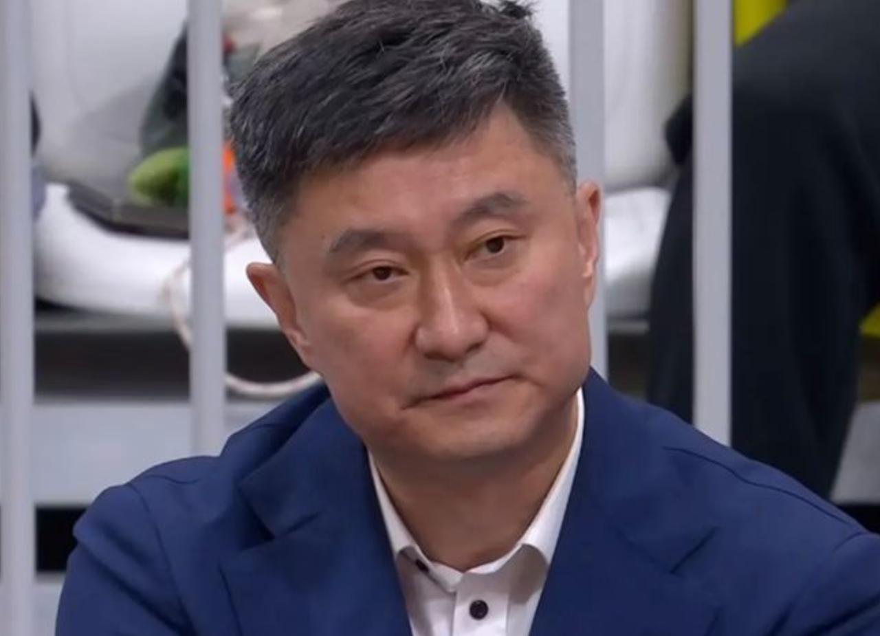 输给福建2分，杜锋犯了3个错误，坑惨了广东队！CBA常规赛最后一轮比赛，广东队做