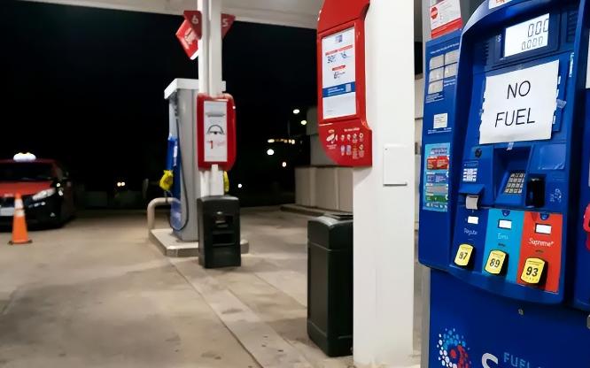 一场炼厂爆炸，暴露一个能源大国的深层危机！美国瓦莱罗炼油厂的爆炸，看似是工业加热