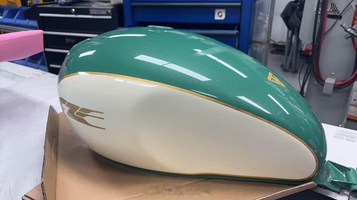 小攀的油箱终于做好了 