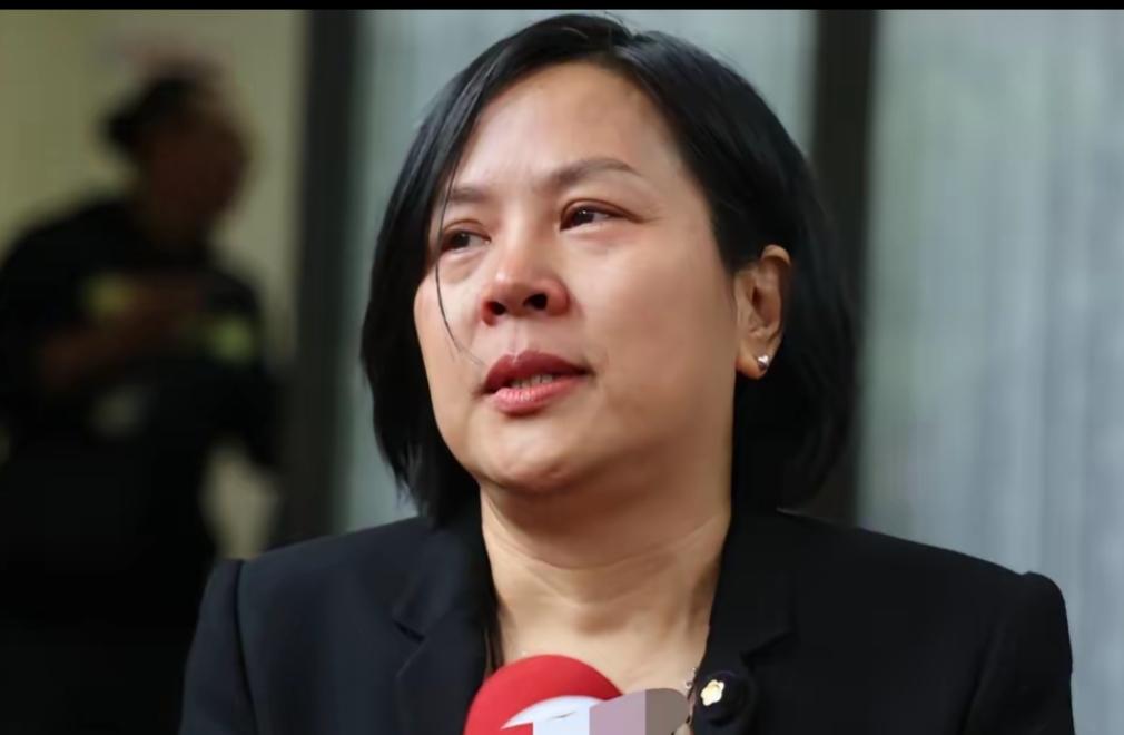 ​李贞秀70天短暂立委黯淡落幕，创下台湾政坛“最短立委任期”的历史。
     