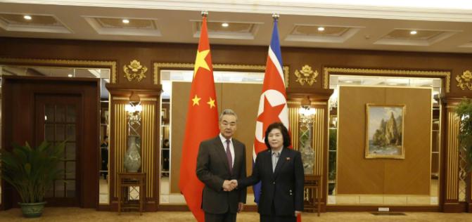 王毅访平壤：朝方全面背书中国核心利益，合作底线清晰摆上台面。

在此次会谈中，朝