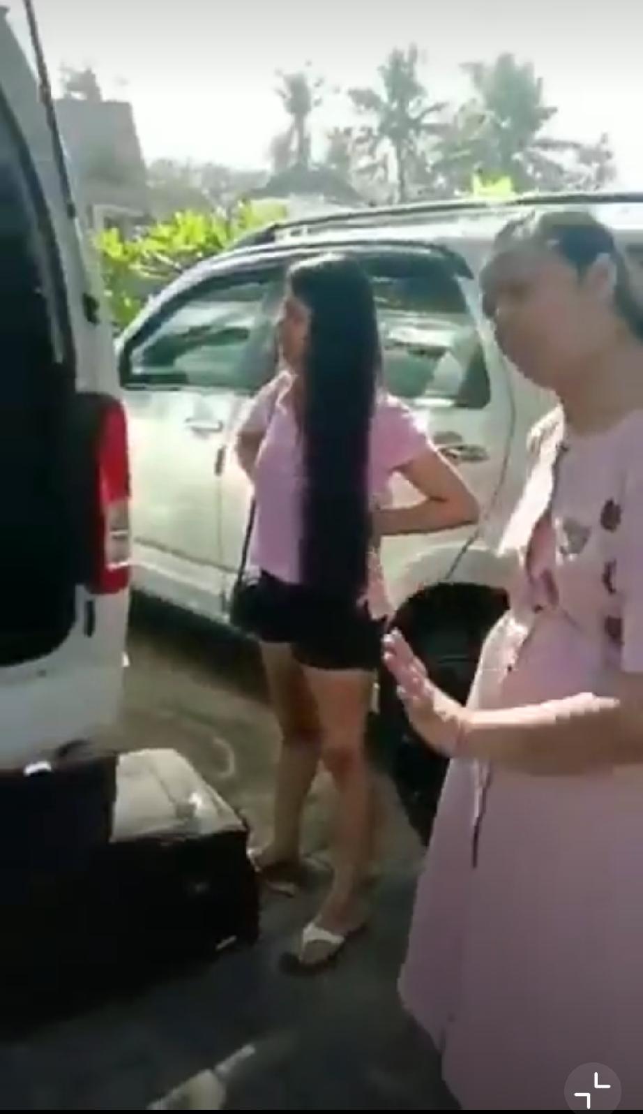 泰国，一家印度游客住酒店离开后拿走酒店全部物品，被酒店发现后追上，索回全部被盗的