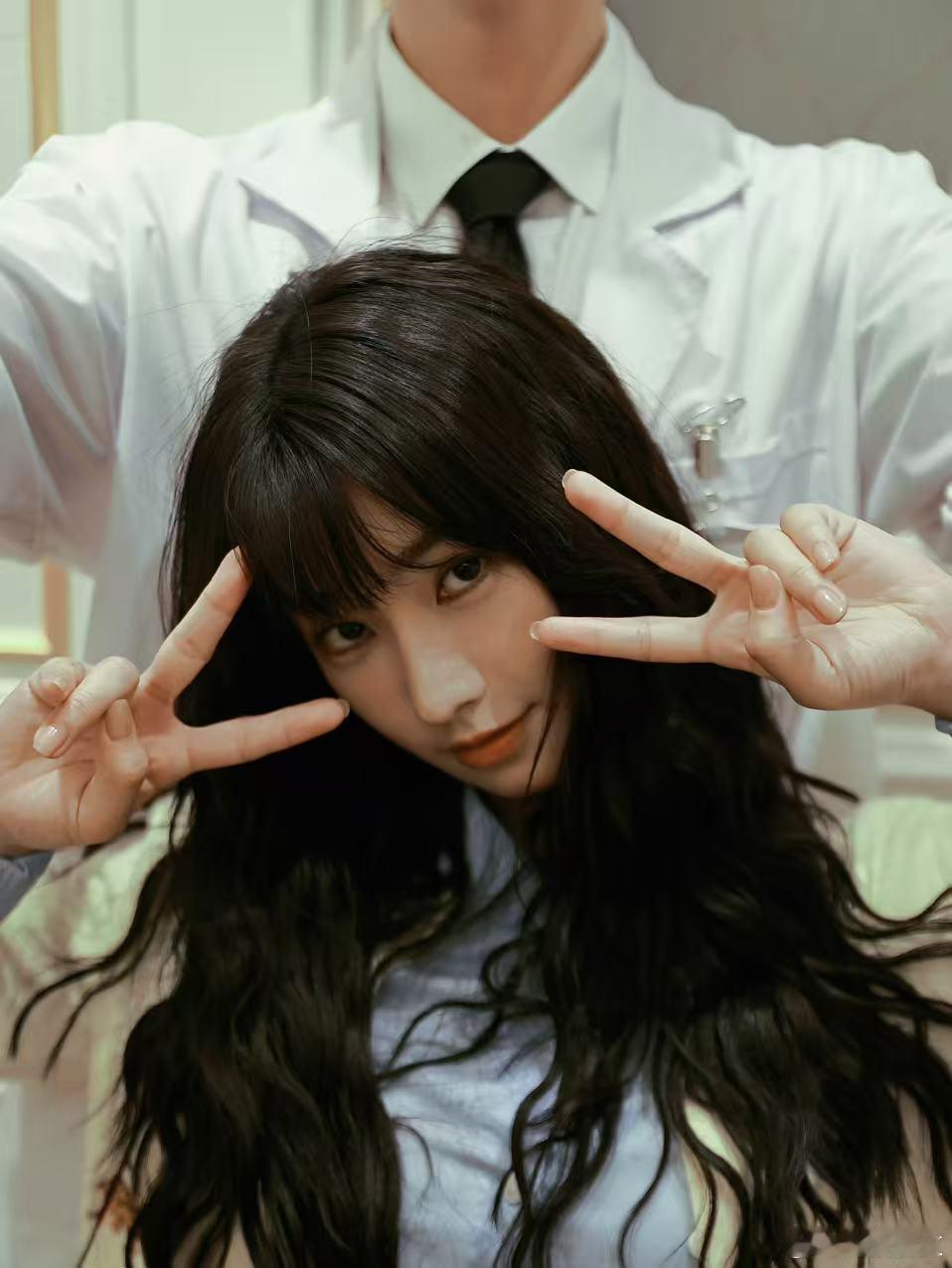 方瑾演技 网剧炽热吸引 方瑾就是吴浓雨本雨吧！先甜后拽的反差感拿捏得死死的，细腻