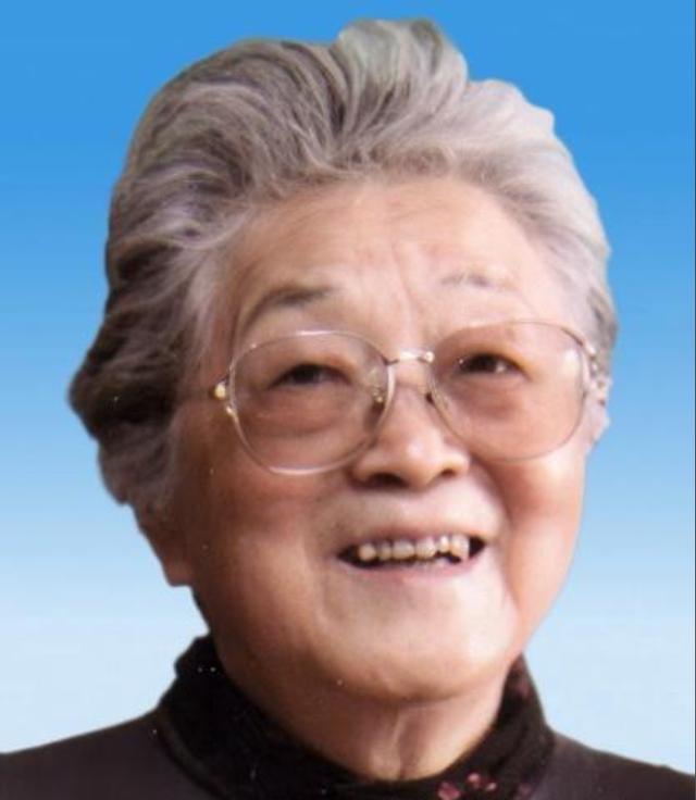 她1937年参加革命，1938年入党￼￼，长期做妇女工作，河南省委原书记，也是中