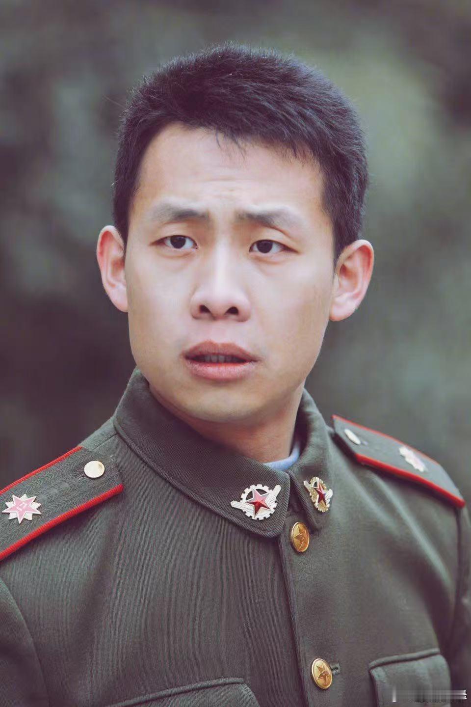 张译否认退圈息影 张译说自己只是想暂时停一停，从没说过不干活，被传退圈息影他自己