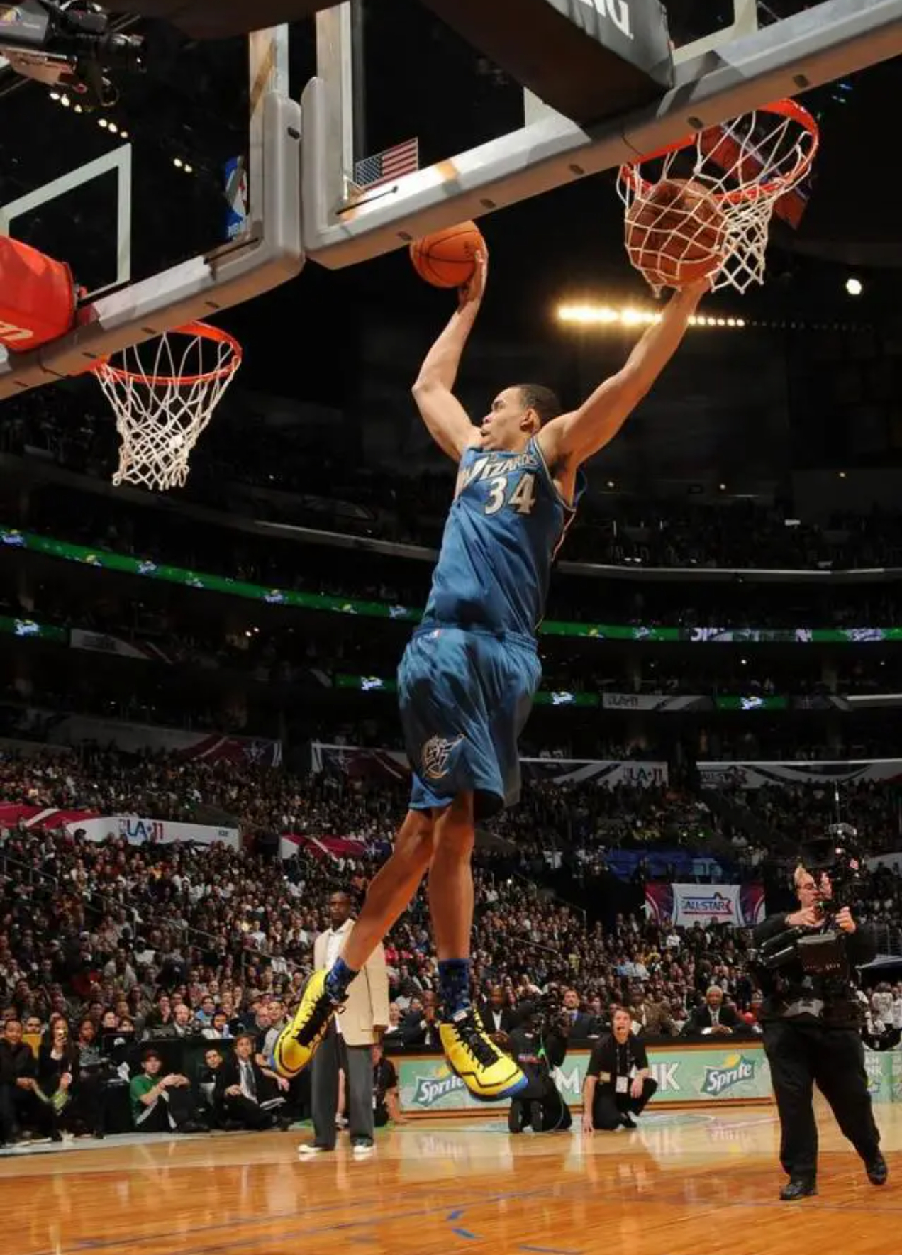 一个球商，技术，竞技水平全都在线的前nba主力轮换。这回要是再用不好，那就真的很