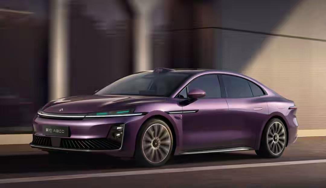 今日新车速递：

日前，广汽昊铂正式公布昊铂A800核心配置，这款增程式中大型车