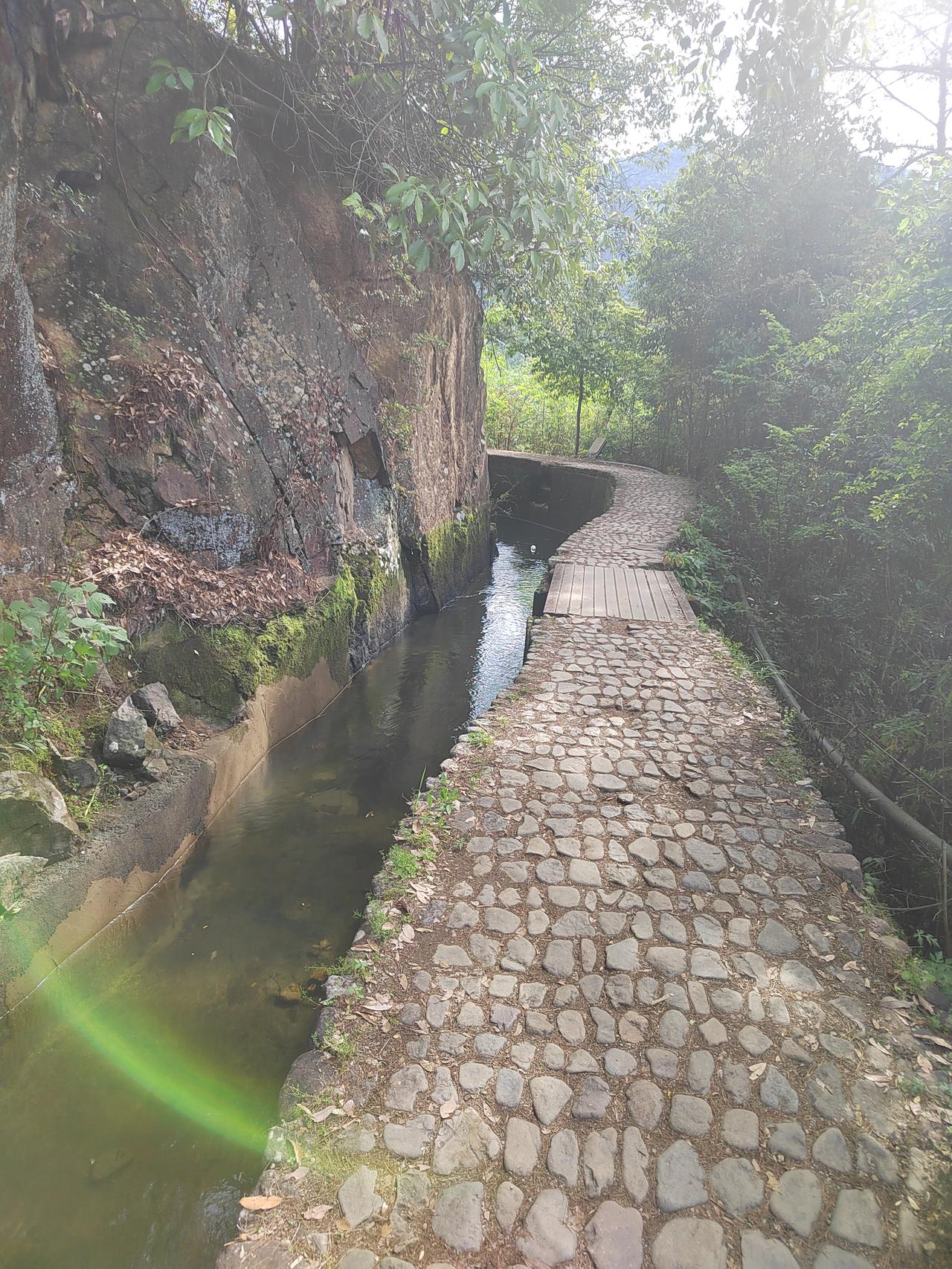 马岭古道，走走看看，轻松又舒服。