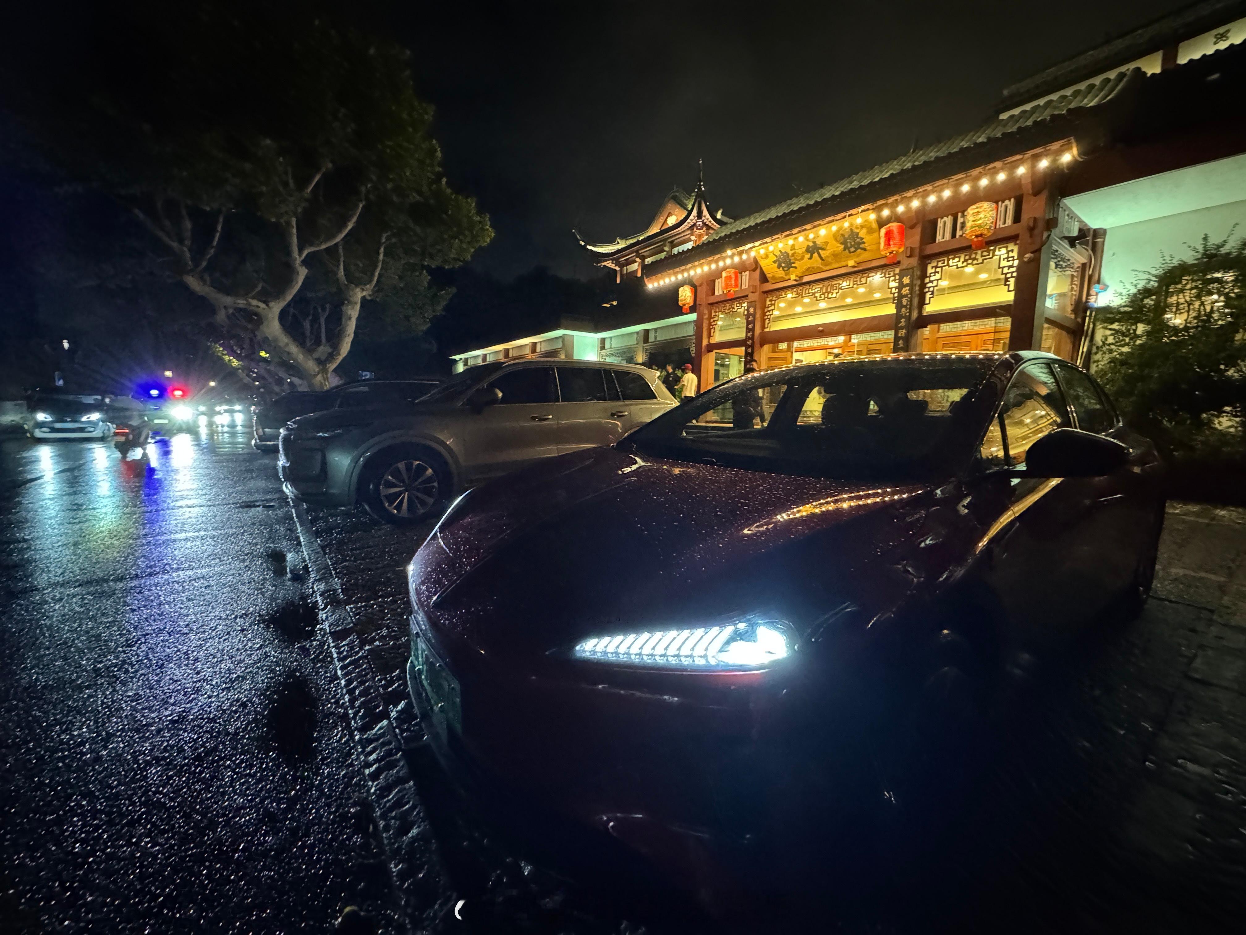 夜游西湖所长的红旗天工05  ​​​