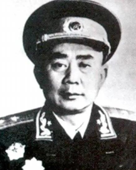 1970年，开国中将谭甫仁夫妇，在家里被残忍杀害，然而，当事情真相浮出水面后，凶