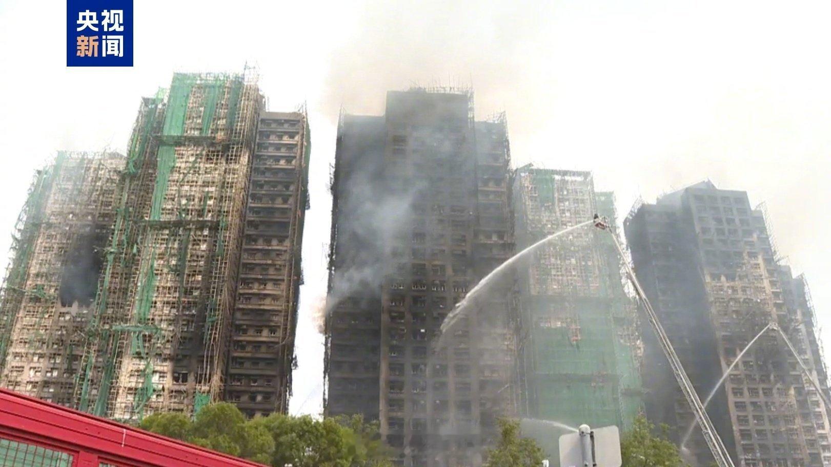 香港7栋大厦火势全部受控“前事不忘，后事之师。”香港大埔宏福苑大火的伤痛，不仅是