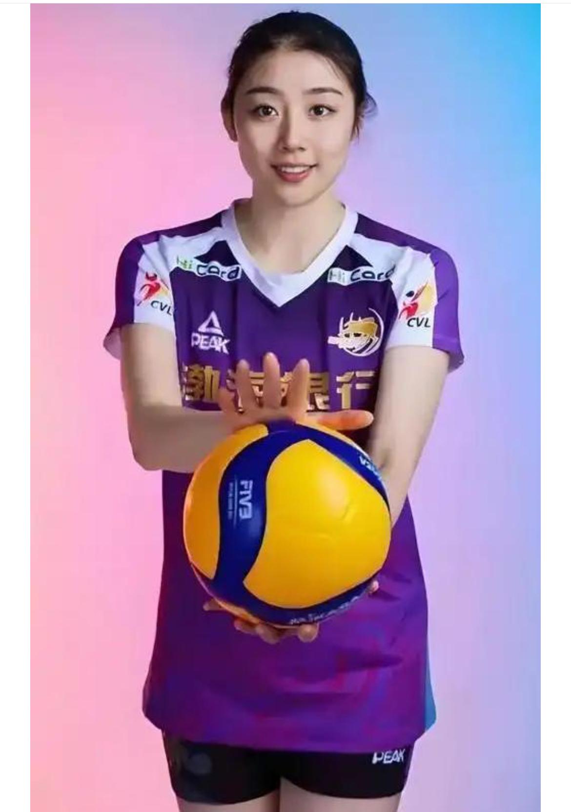 天津女排三将姚笛、孟子璇、陈博雅退役。
姚笛退役后手机瓜熟蒂落，水到渠成的自然交