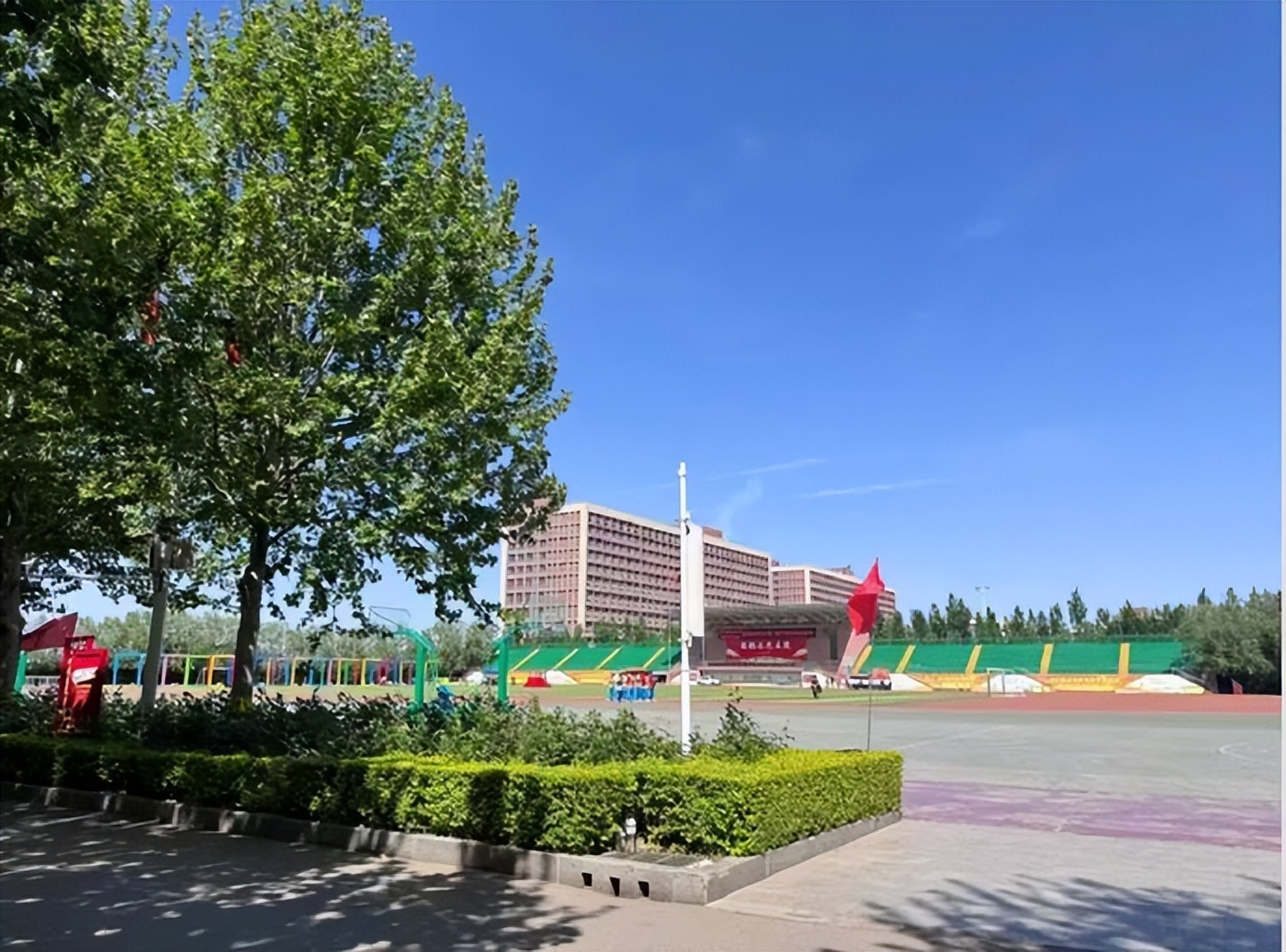 衡水公职人员被举报侵吞学校资产问题，既要查得快，更要查得细