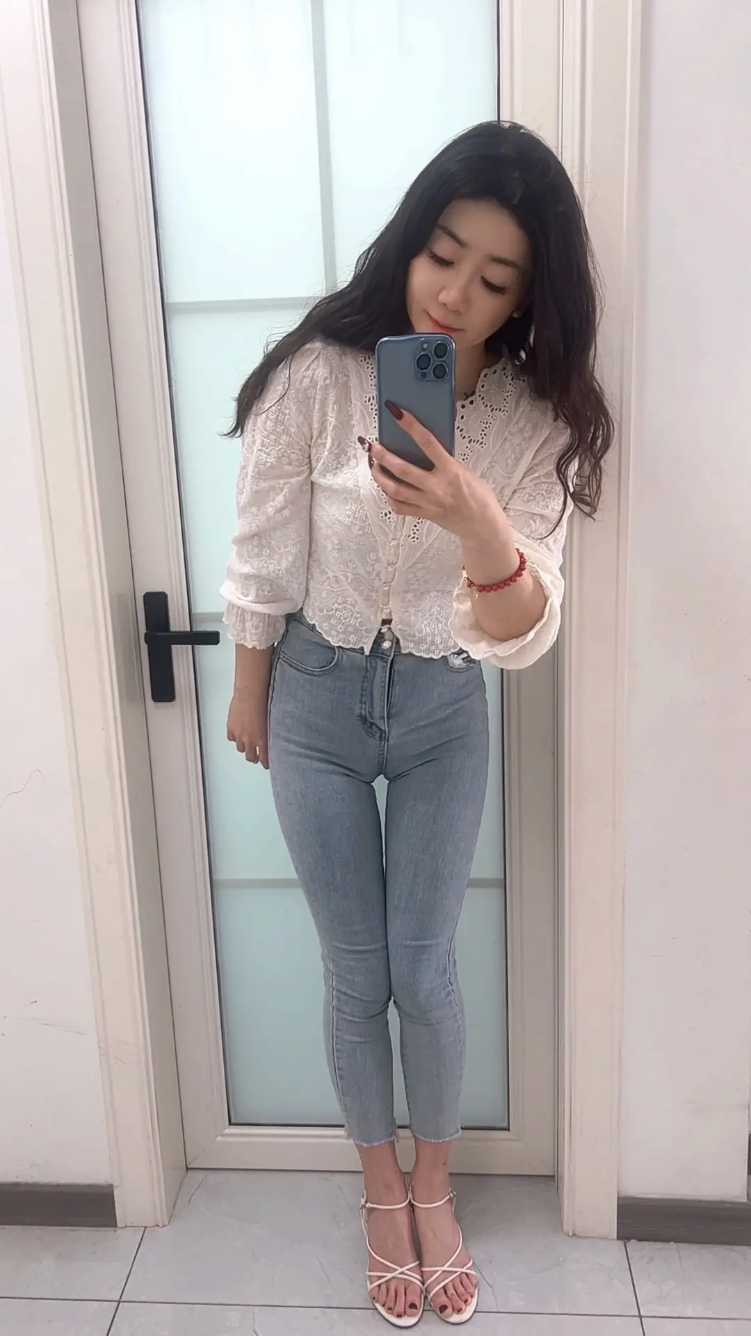 感情这个东西，合得来就好好相处，合不来就保持距离。灵魂相近的人才能看出...