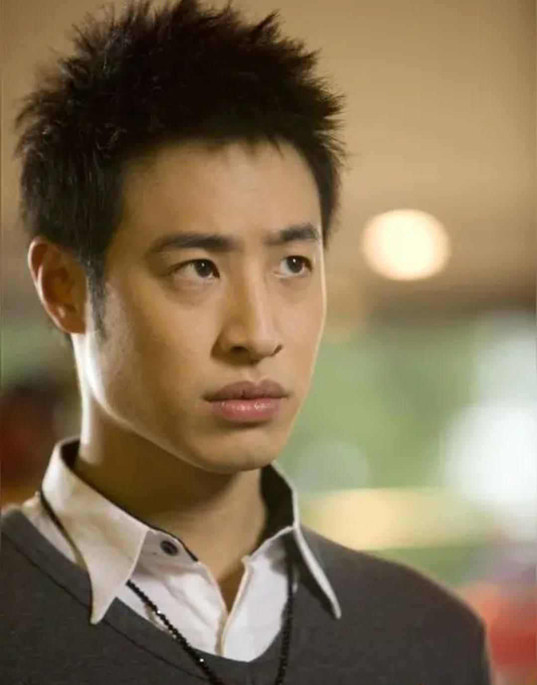 潘玮柏上海豪宅曝光，690平顶层复式写老婆名，和岳母同住很惬意娱乐 明星