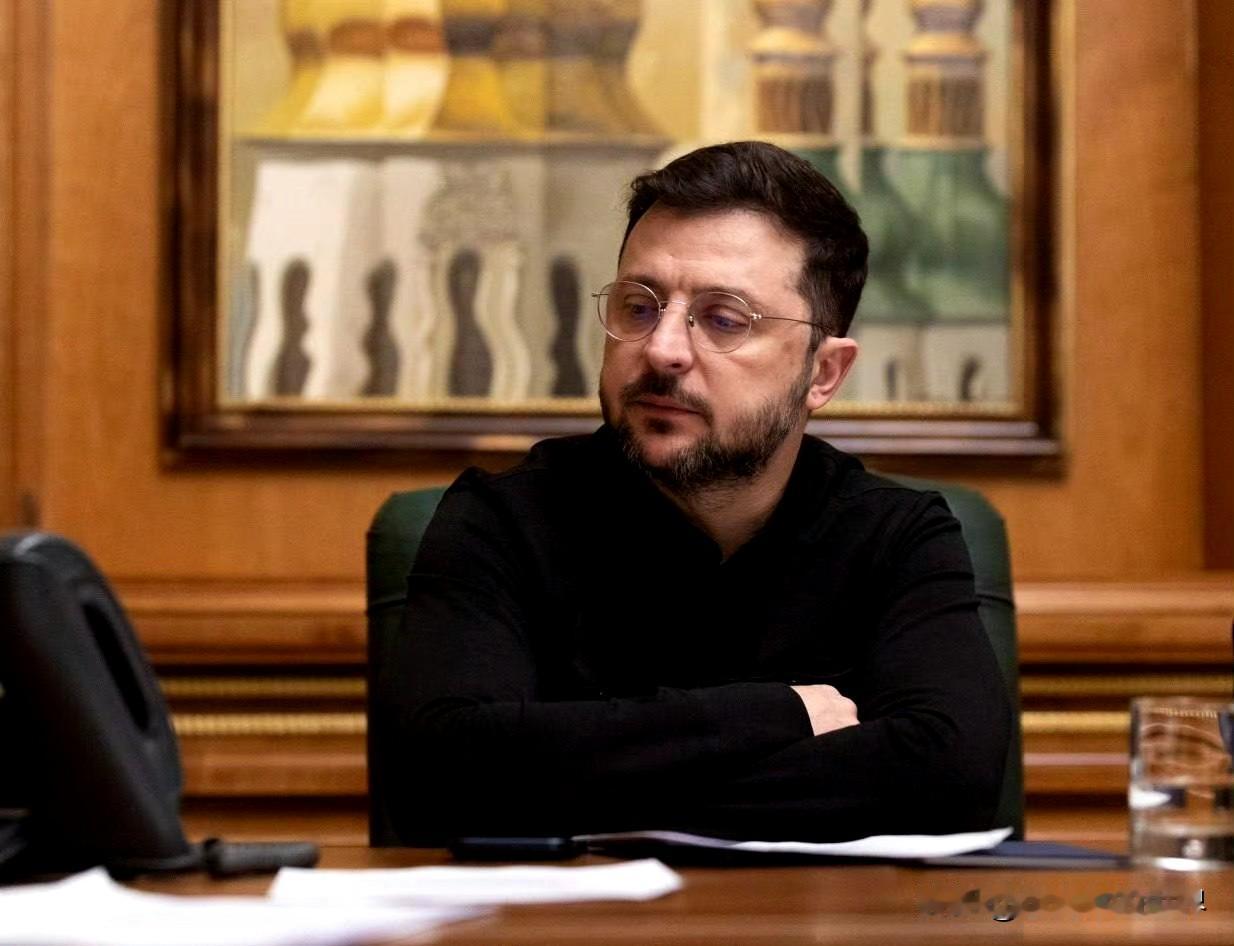 乌克兰总统泽连斯基：

“我不认为乌克兰战争结束对⏰有利。⏰之所以不支持乌克兰，