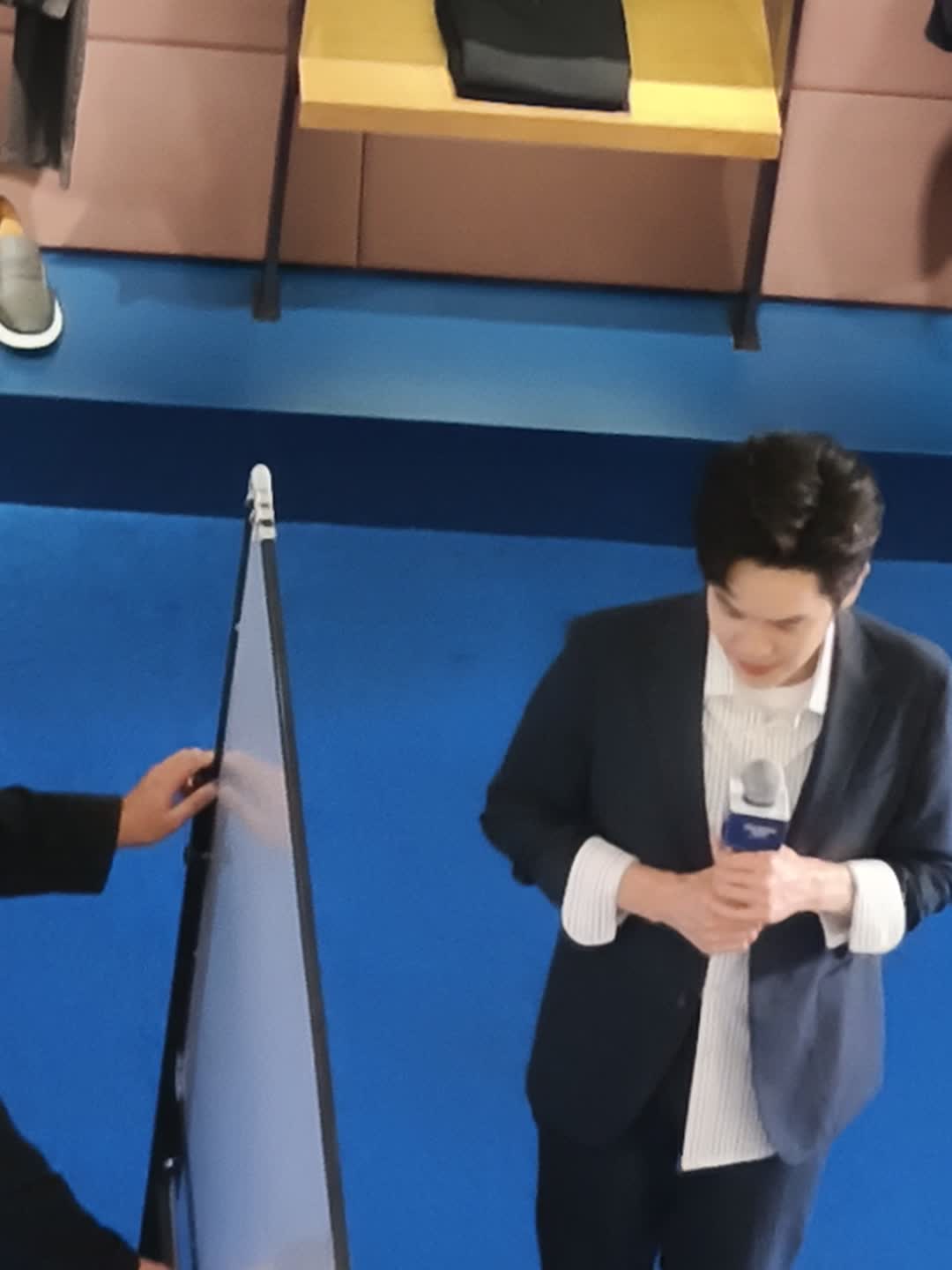 这次关掉手机你依旧在