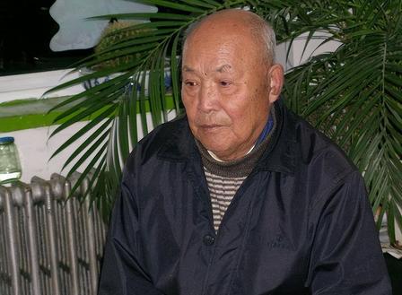 1986 年，湖南农民张德仁前往北京，要见杨成武上将，警卫员愣住了：“张德仁同志