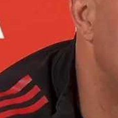 英超第34轮，利物浦将主场对阵水晶宫，赛前，红军主帅斯洛特出席新闻发布会接受媒体