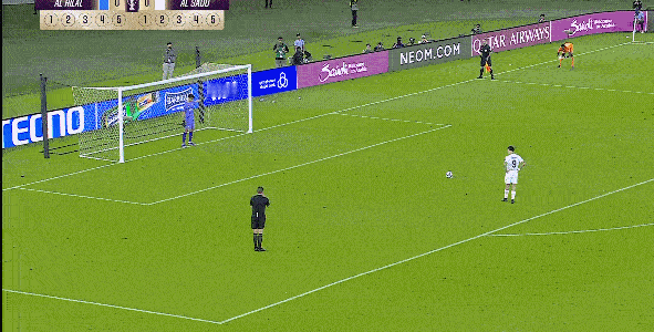 萨德点球击败利雅得新月，两名意大利主教练的较量，最后曼奇尼带领的阿尔萨德笑到了最