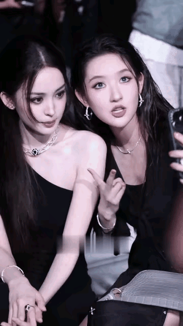 单看王玉雯还长得不错，但是她这个人特别的自恋，就喜欢和顶级的美女比颜值，看古力娜