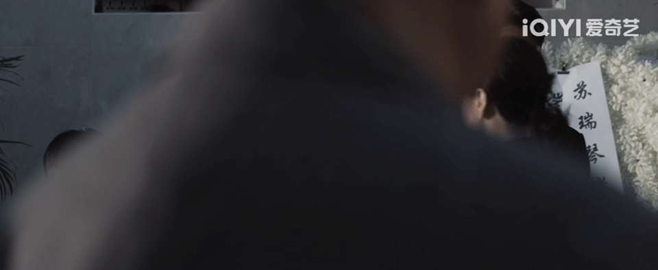 表面爱她护她背后谋害她妈 罗梁最让人毛骨悚然的，不是他杀人的手段，而是他那种“上