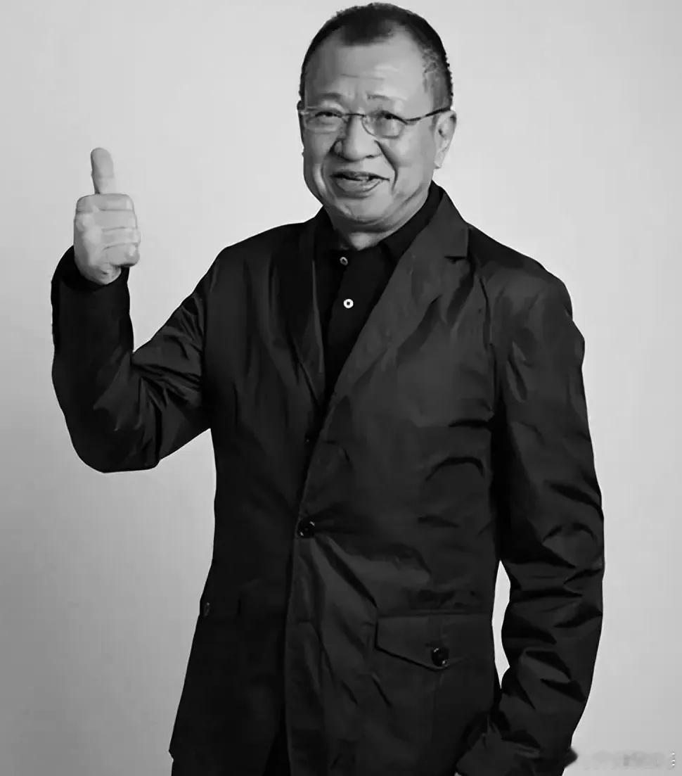 资深艺人许绍雄因癌症致器官衰竭，28日凌晨安详离世。许绍雄逝世享年76岁欢喜哥许