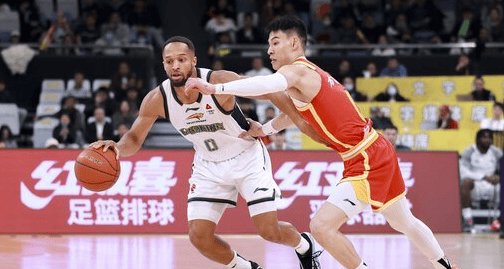 杨鸣：广厦是卫冕冠军&能力在我们之上，我们无法适应强度