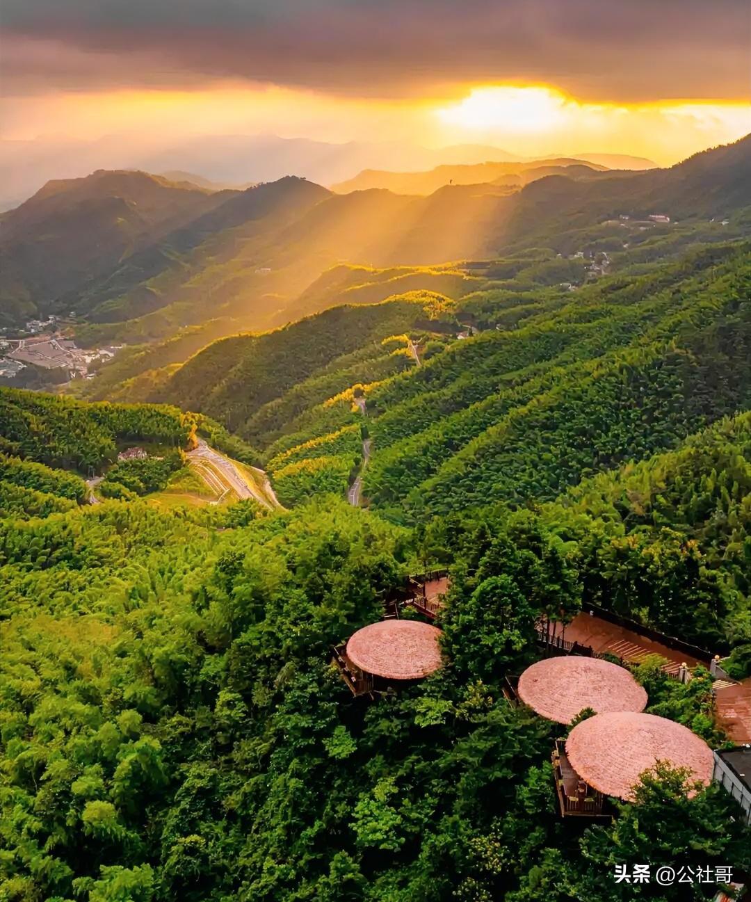想要逃离三伏酷暑，寻一处静谧清凉之地度夏，天柱山便是藏在皖山皖水间的夏日终极秘境