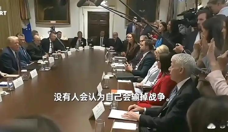 特朗普终于在记者会上，关于俄乌问题撂实话了：俄乌谈判寸步难行的真正原因只有一个，