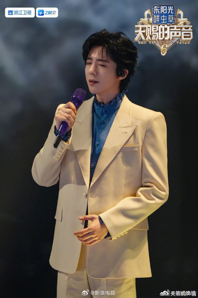 【哪位男星的舞台造型让你疯狂心动？】在整个娱乐圈中，谁的舞台造型最具创意、谁的着