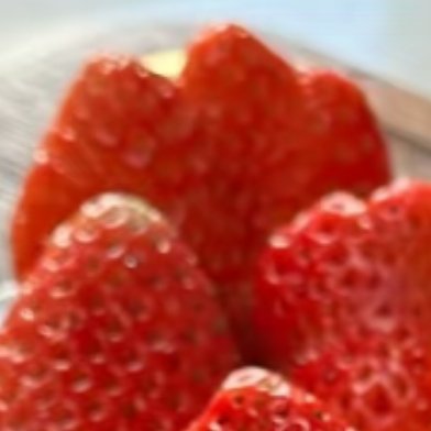 草莓酸奶🍓丨自制分享✨材料准备：- 草莓🍓×8颗（3颗捣碎+1颗点缀+4颗奶