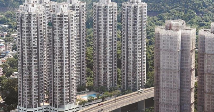 珍惜生命，今(14日)中午12时03分，香港大围翠田街5至7号金狮花园，有住客报