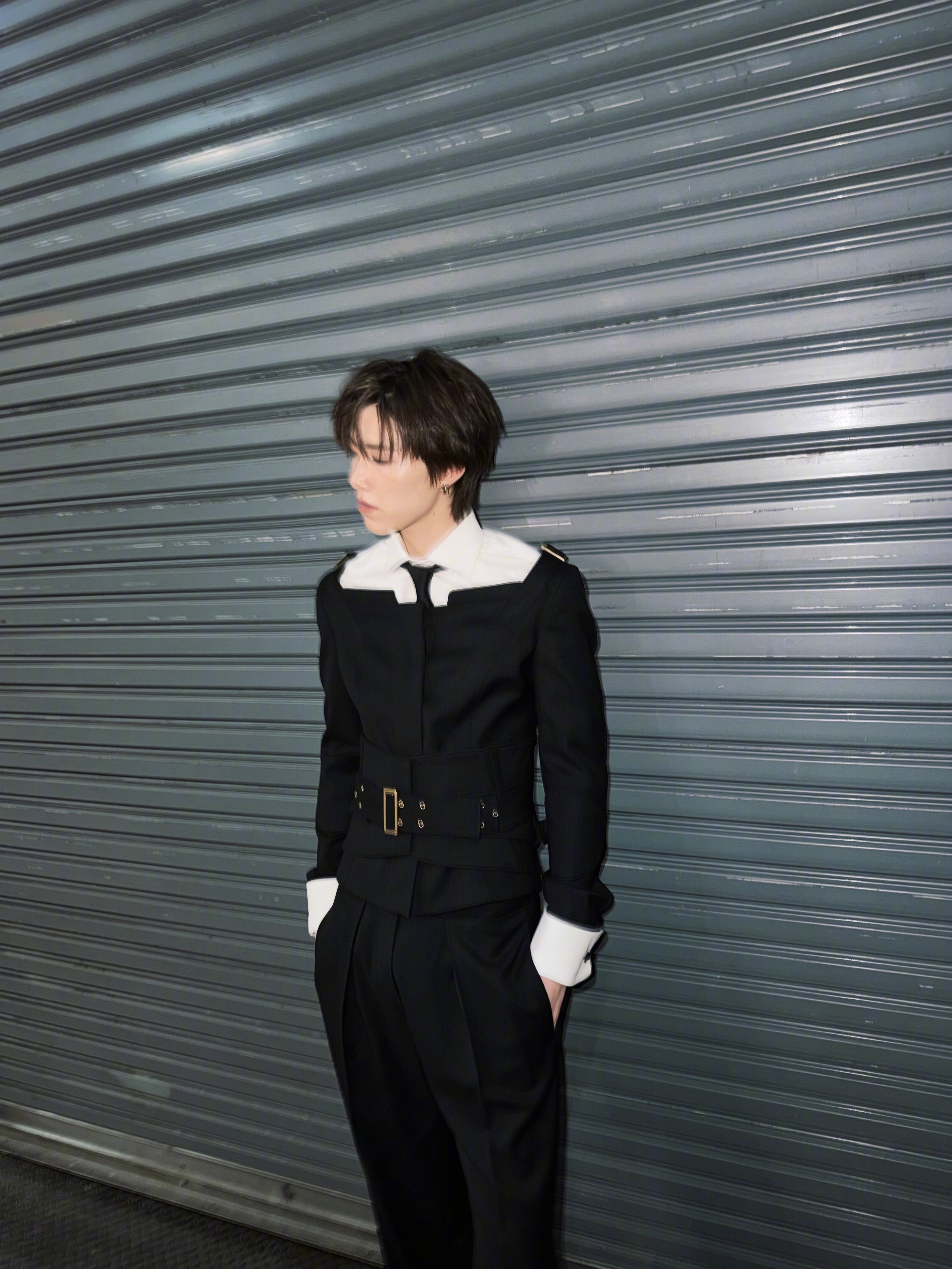 Gucci 2003 秋冬系列的古董服饰与 Cartier 高级珠宝相遇，PP 